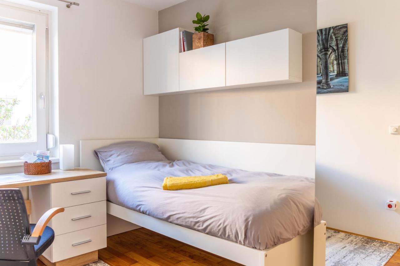 Town House Near Metro & Vienna City Center Екстер'єр фото