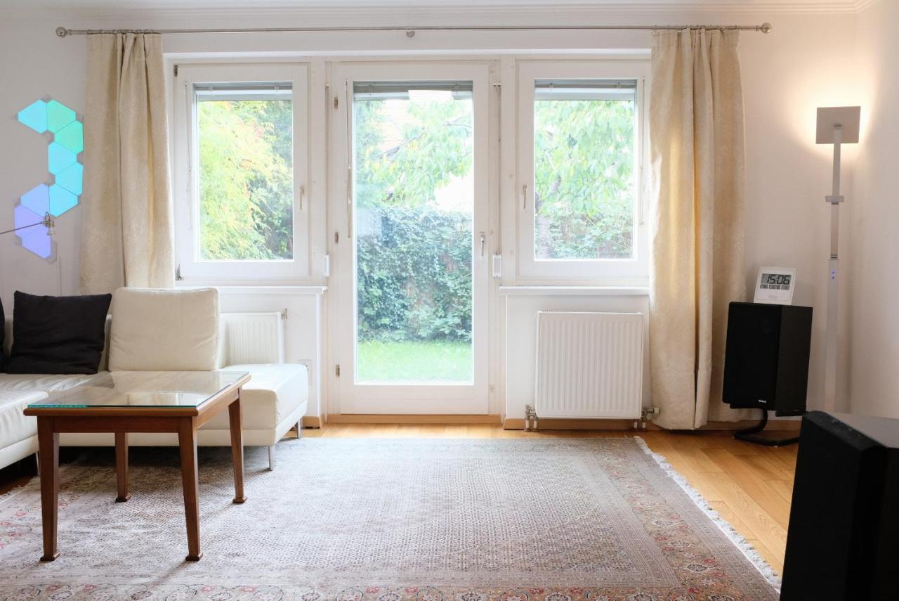 Town House Near Metro & Vienna City Center Екстер'єр фото