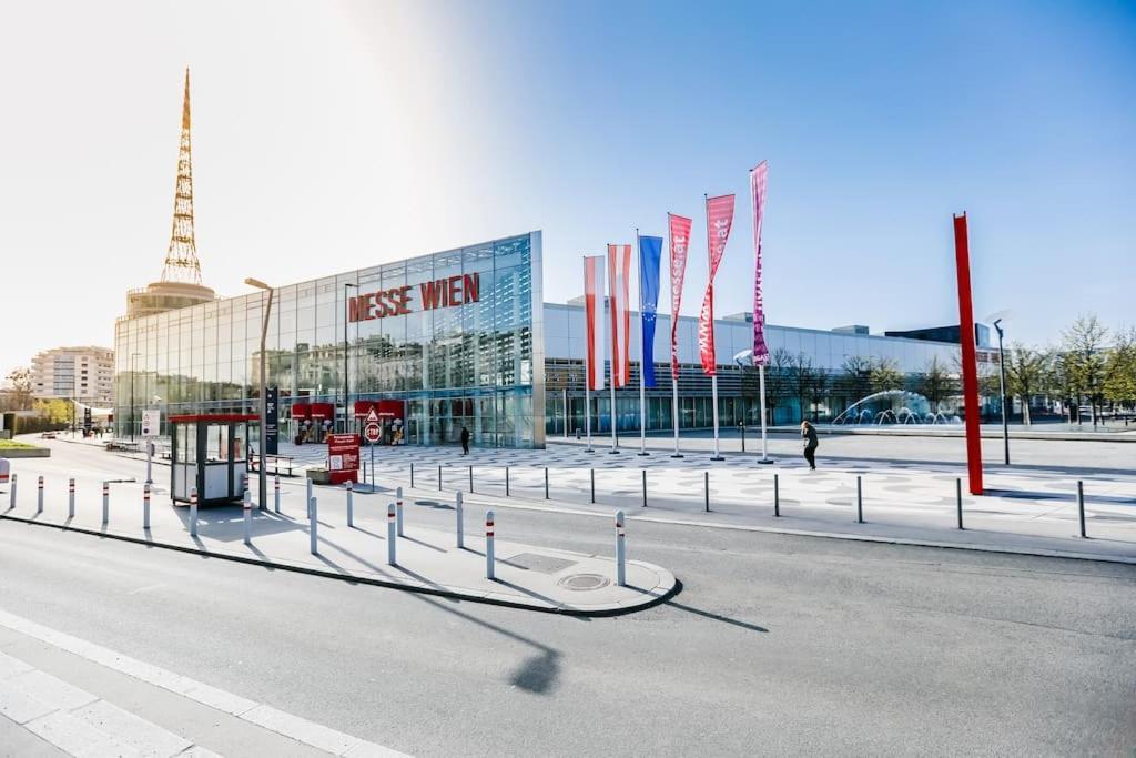 Town House Near Metro & Vienna City Center Екстер'єр фото